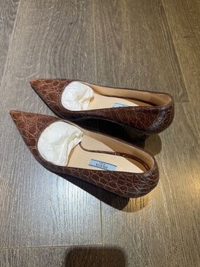 Prada Brown Croc Embossed Leather Heels Size 39 – Authentic